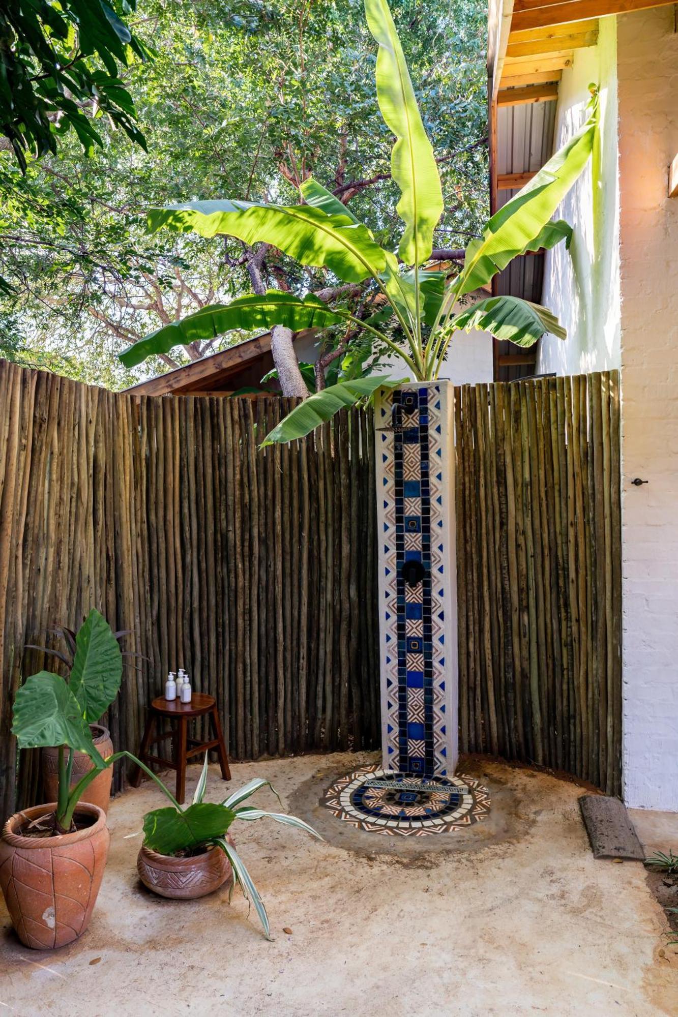 Shongwe Oasis Hotel Victoria Falls Kültér fotó