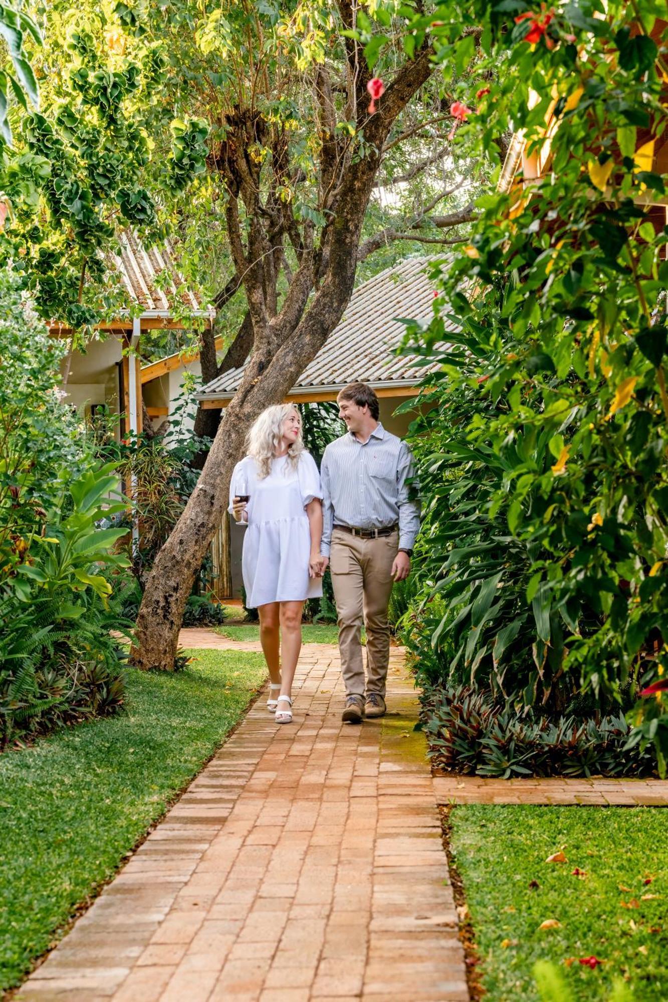 Shongwe Oasis Hotel Victoria Falls Kültér fotó